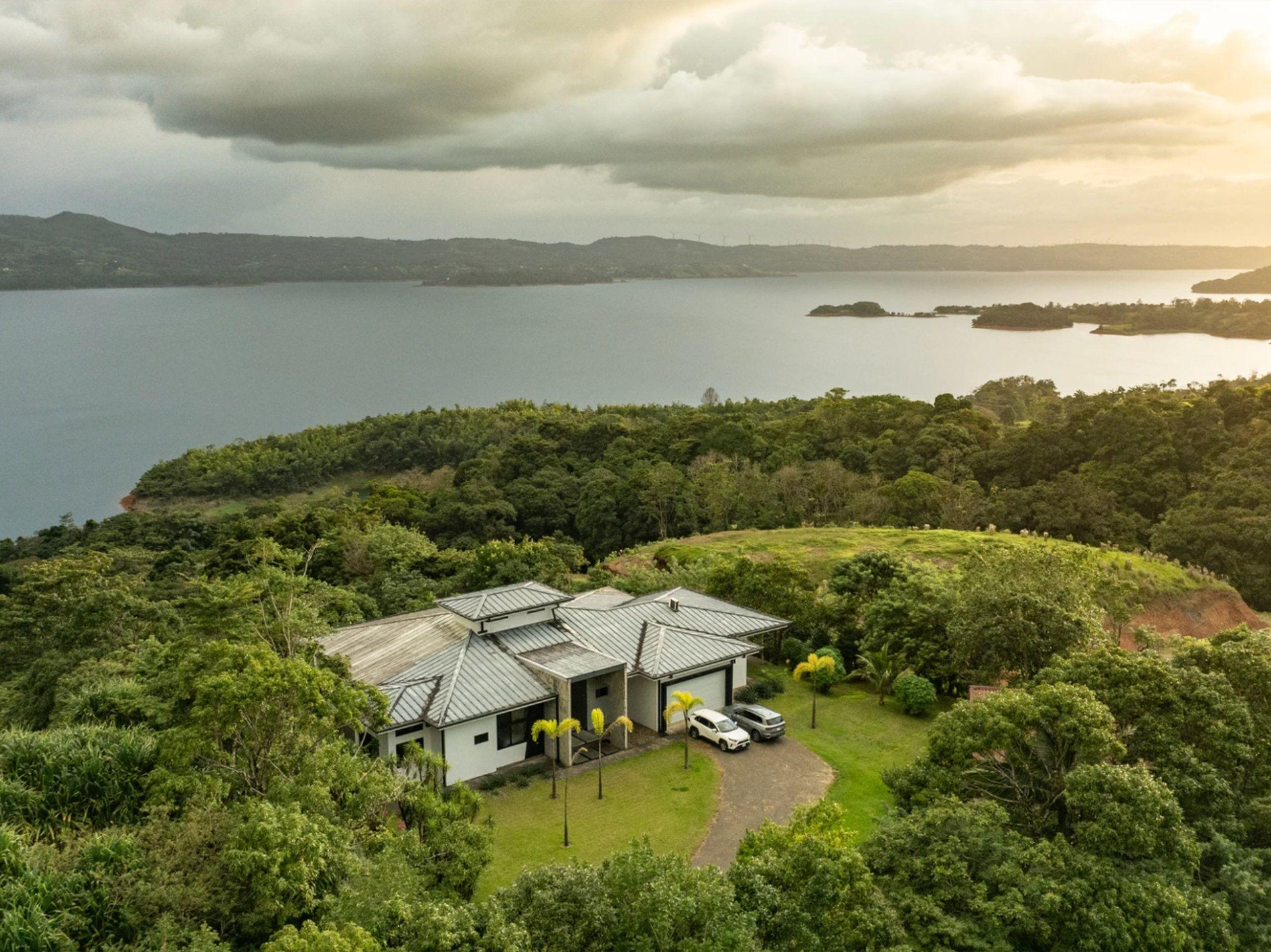 Fortuna Lake House